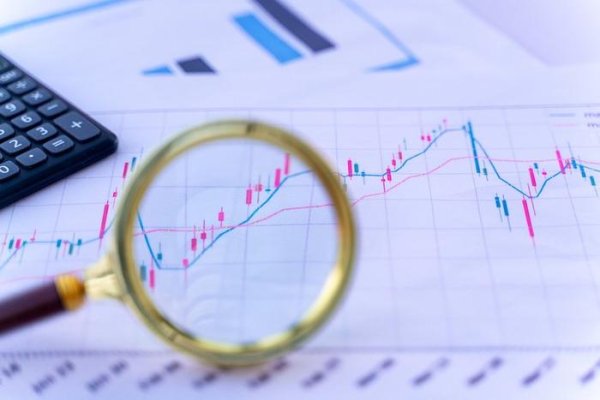 股票行情今天配资 英伟达股价狂飙引过热担忧，分析师警示“狂热边缘”风险